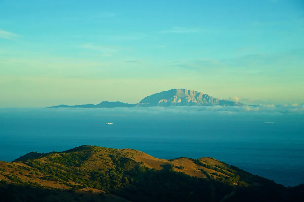 Die Schauplätze des globalen Krieges erreichen die Straße von Gibraltar