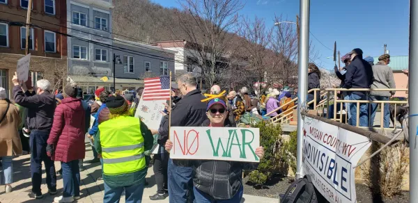 Der zweite Monat des Krieges der USA und Israels gegen den Iran beginnt